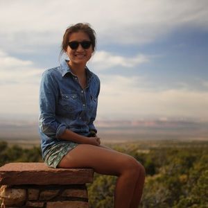 Meet your Posher, Andrea